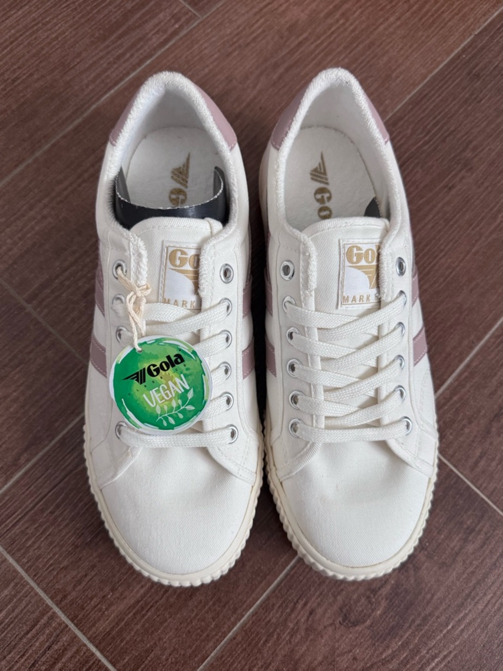 Gola Sneakers in Cream with Blush Stripes - Picture 2 of 6